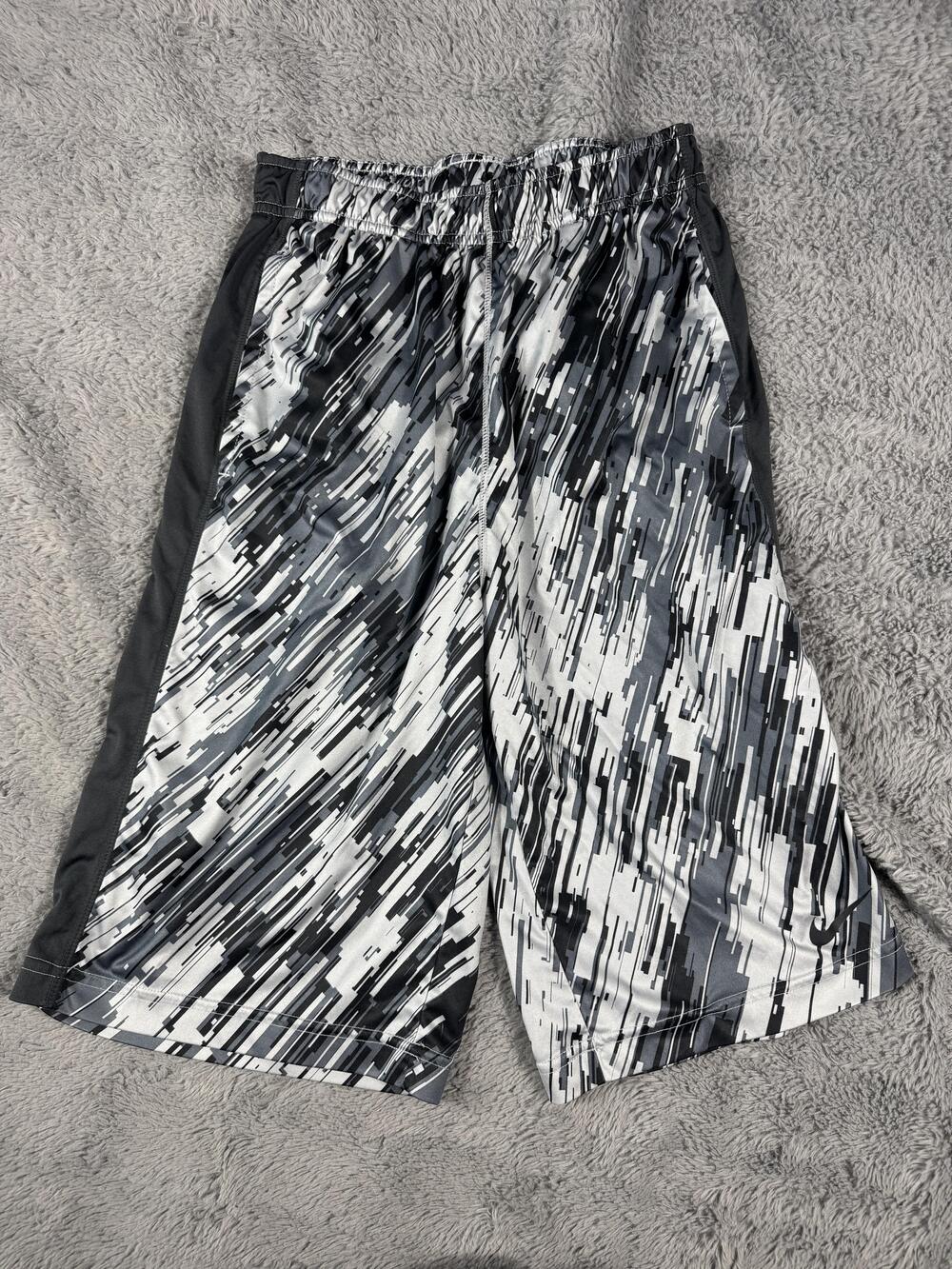 Nike Dri-FIT Shorts Youth XL Gray Geometric Athletic Basketball Running Gym
